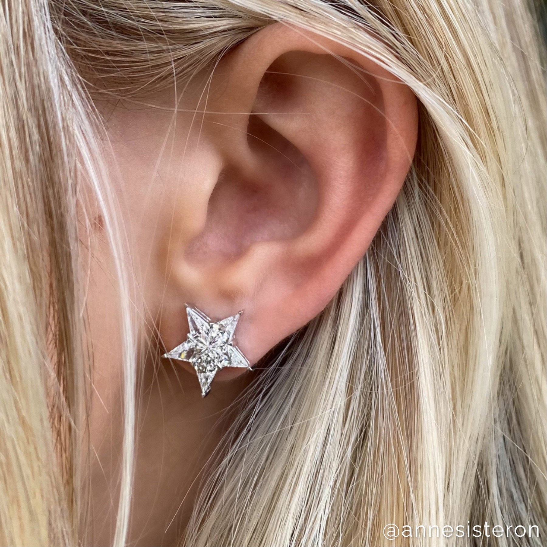 18KT White Gold Diamond Vega Star Earrings